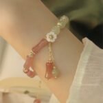 Huazhiyi New Chinese Style National Wind Flower and Bamboo Knot Bracelet for Women, Exquisite, Niche and with a Sense of Luxury, Strawberry Quartz Bamboo Knot as a Gift