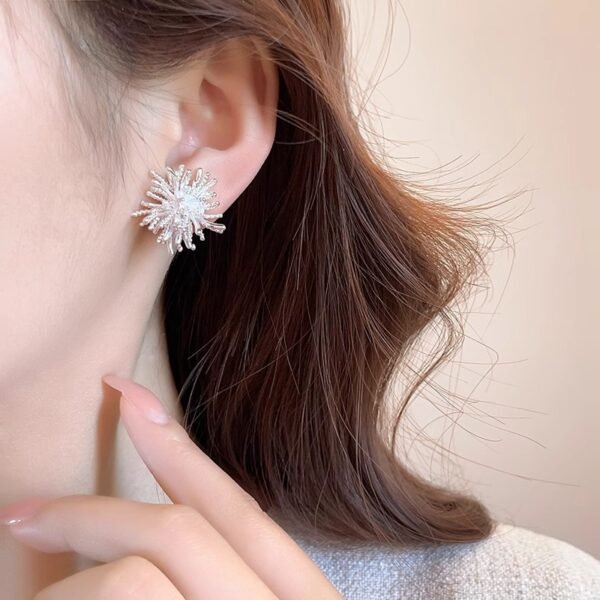 Exquisite dandelion firework stud earrings for women, with a sense of sophistication and uniqueness. New styles for 2025, featuring a niche design and a touch of luxury.