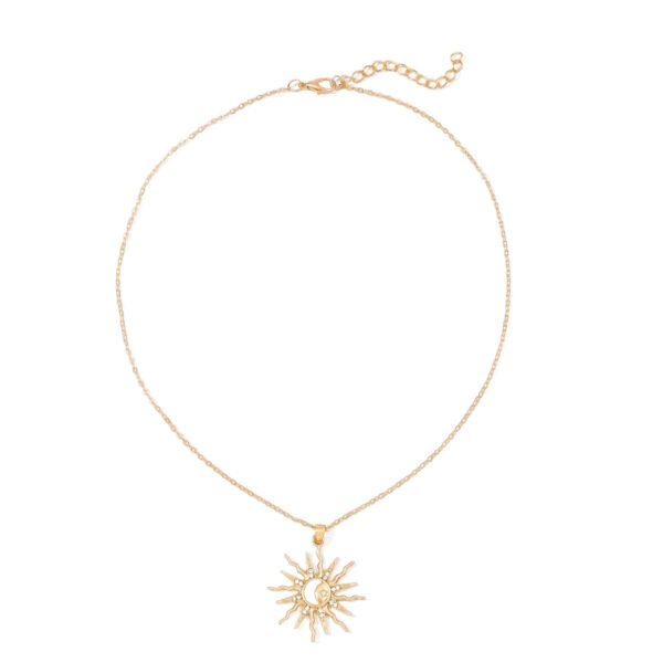 European and American cross - border e - commerce fashion alloy moon pendants, niche and versatile sun - studded diamond necklaces and star necklaces