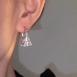 Women's 2025 new trendy high-class cubic zirconia and pearl earrings, stud earrings with elegance, light luxury, niche and unique ear clips and jewelry