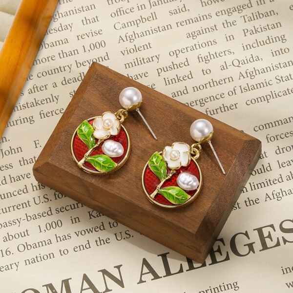 Silver Needle New Chinese Style Earrings with Enamel Color, Pearl Flower Stud Earrings, Vintage Ear Ornaments, Minority High-End Sense Women's Cross-Border.