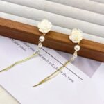 Super-fairy, gentle, forest-style camellia and pearl delicate ear cuffs, long tassel, simple French vintage high-end earrings
