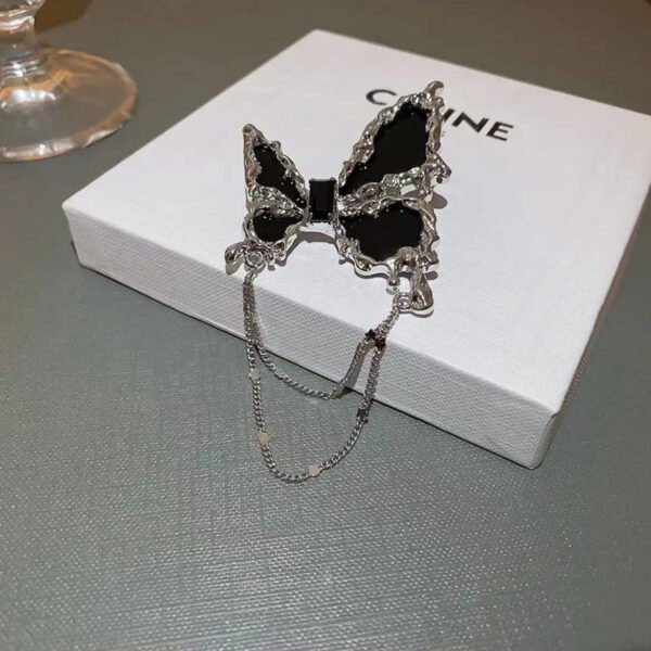 New-style French light luxury butterfly brooch with tassels, a unique and elegant accessory for blazers, sweaters, etc.