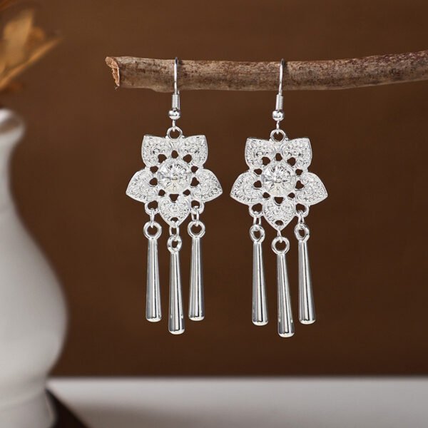 Ethnic style earrings, Bohemian alloy earrings, handmade complex alloy filigree craftsmanship, magnificent pendant earrings