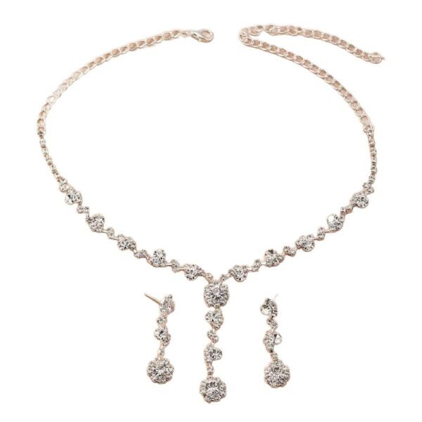 Fashion flower pendant set, European and American rhinestone necklace and earring luxury set, delicate for brides at dinner parties. Earrings + Necklace