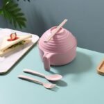 Japanese instant noodles, a must - have for students in dormitories and office workers. A convenient set of lunch boxes, chopsticks and bowls for home use.