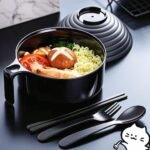 Japanese instant noodles, a must - have for students in dormitories and office workers. A convenient set of lunch boxes, chopsticks and bowls for home use.