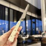 Luxury and high-end stainless steel steak cutlery set with high appearance value, including knife, fork and spoon. A complete set of Western tableware, also a three-piece cheese set.