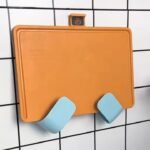 Foldable pot lid rack, wall-mounted storage rack, punch-free and adjustable, used for placing pot lids and cutting boards in the kitchen.