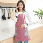 Kitchen cooking apron, waterproof and oil-proof, suitable for household chores and cleaning, dirt-resistant. A fashionable canvas apron, wear-resistant, for home use, available for both men and women.