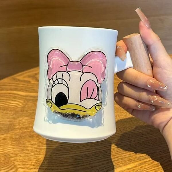 Toothbrushing cups for couples and students, high - value tooth cups for children, used for storing toothpaste and toothbrushes and for rinsing the mouth.